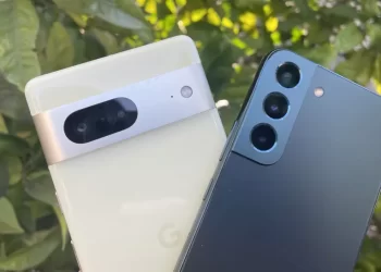 Samsung Galaxy S22 just got a big camera upgrade to fight Google Pixel 7